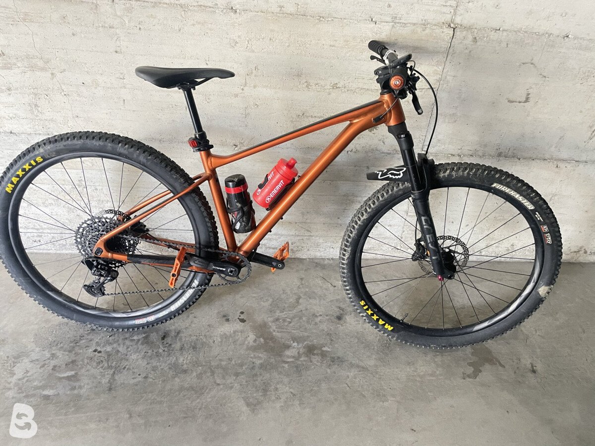 Giant Fathom 1 2022