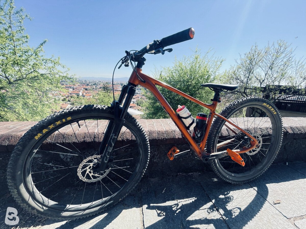 Giant Fathom 1 2022