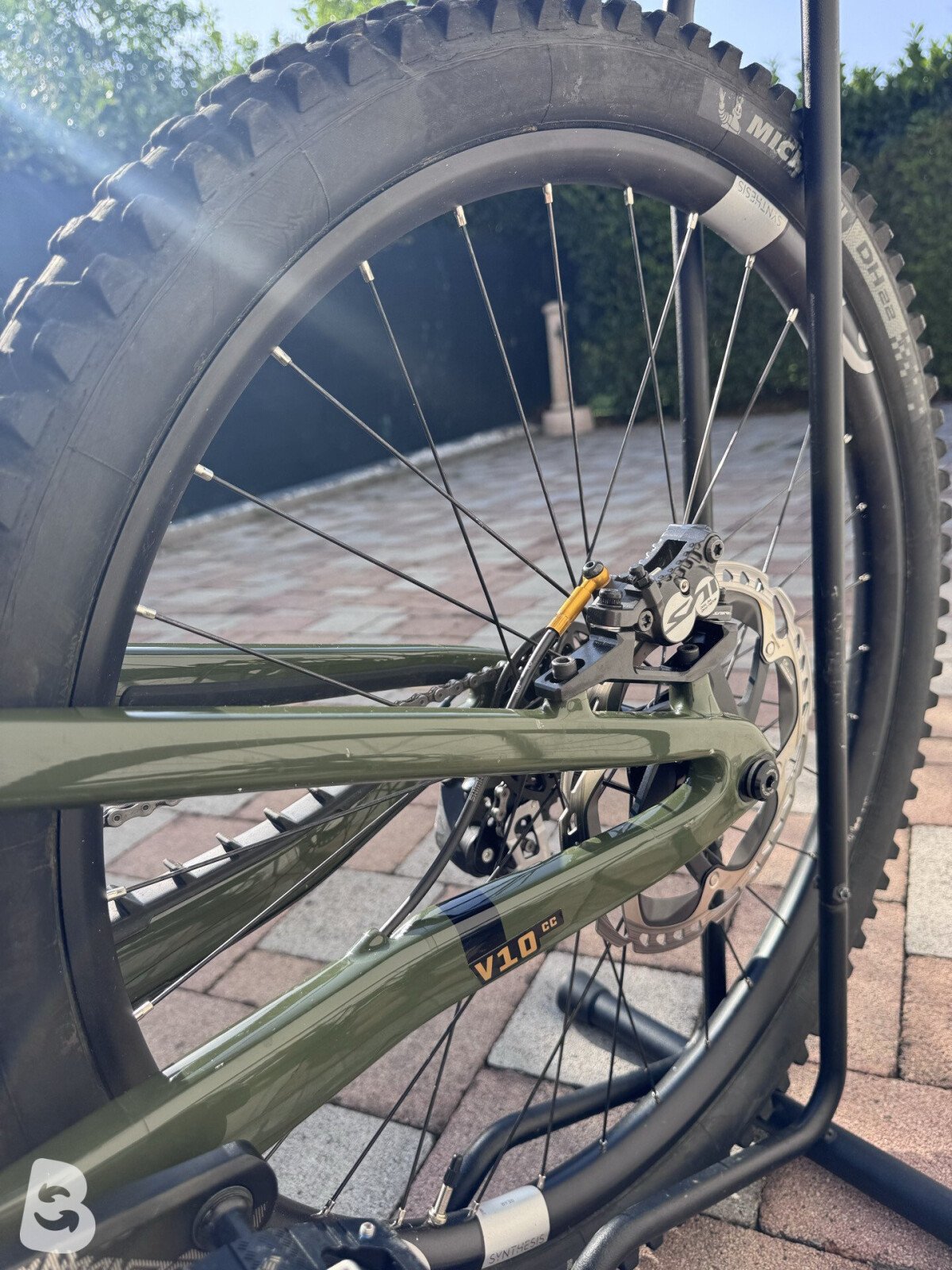 Santa Cruz V10 2026