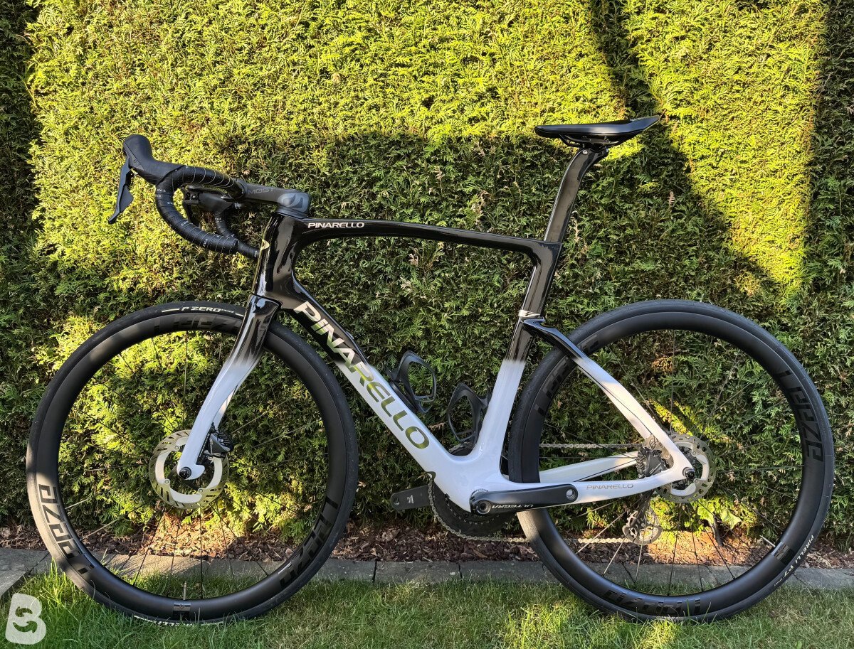 Pinarello F7 2025