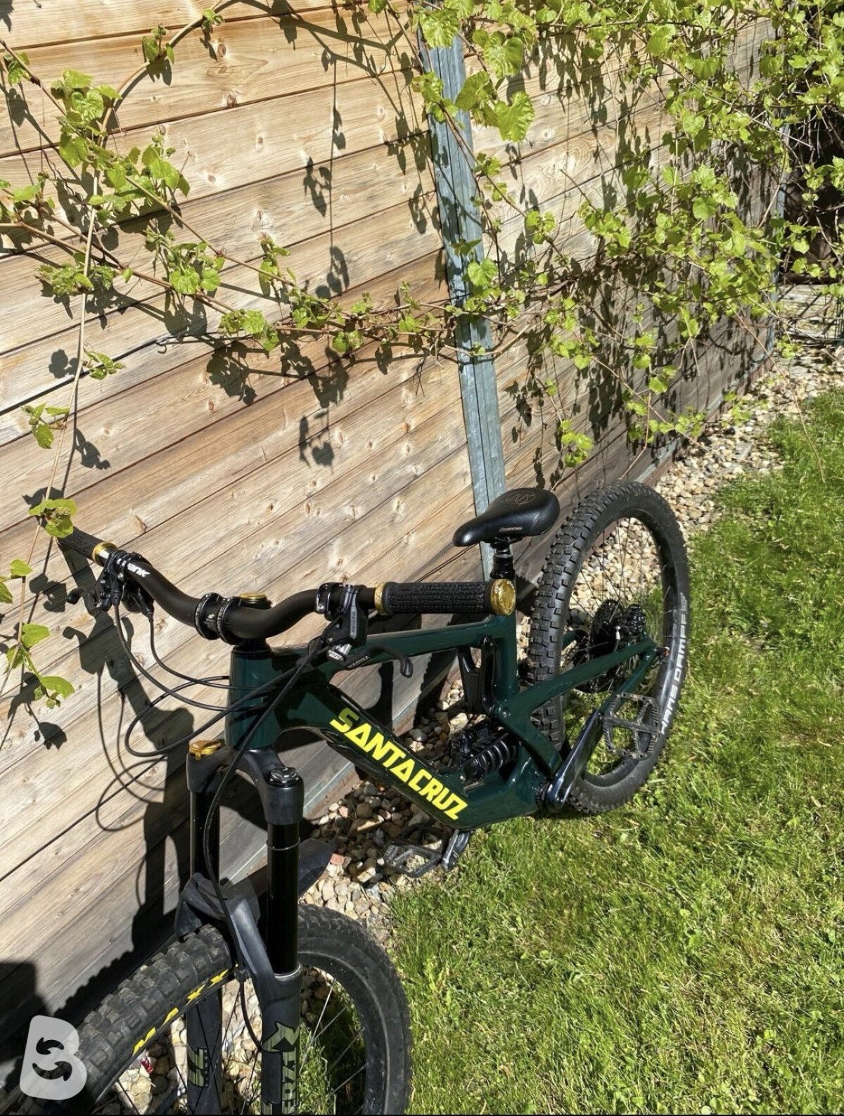 Santa Cruz Nomad V4 CC 2022