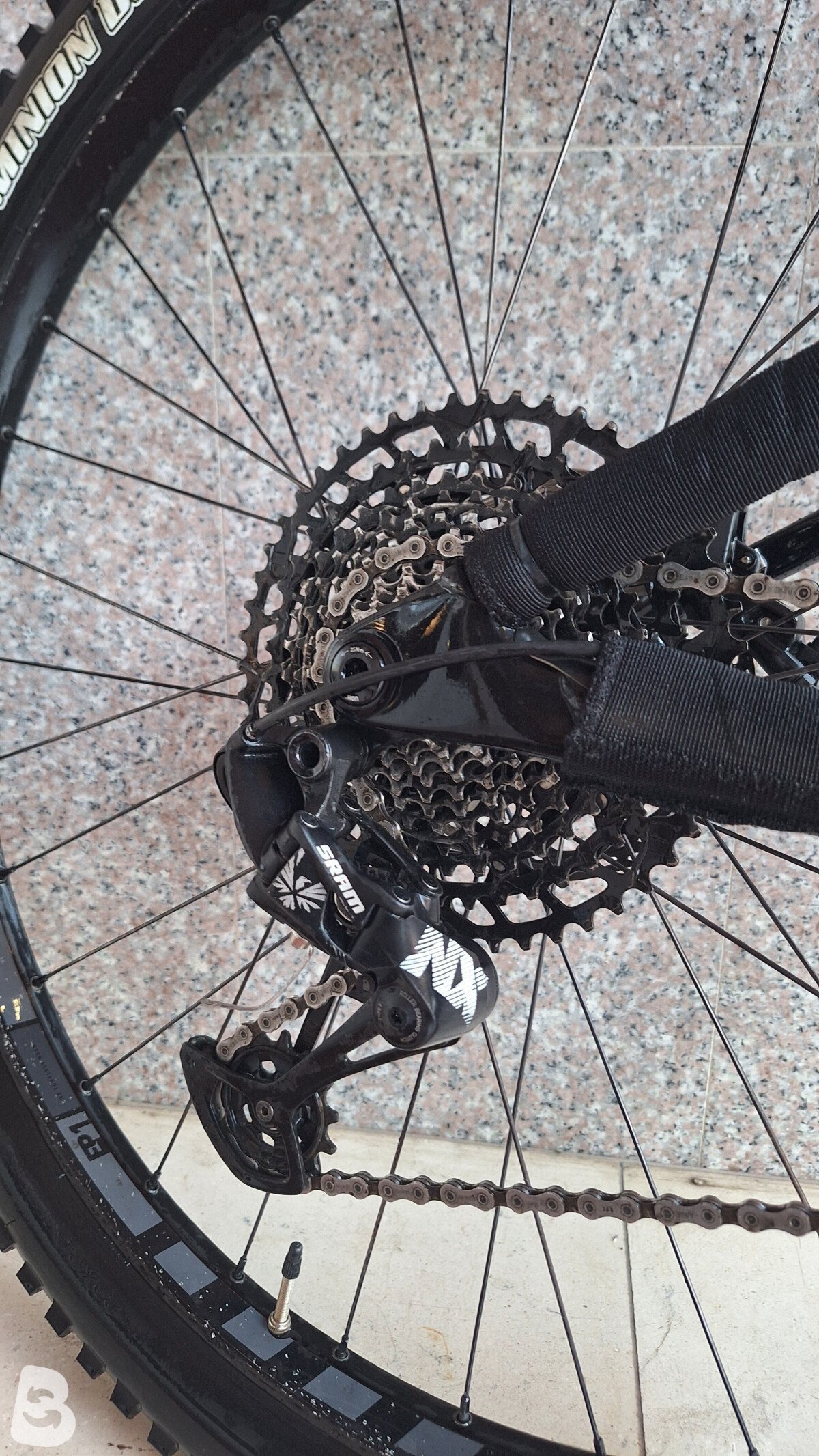 Mondraker Raze 2025