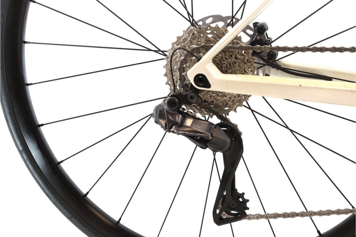 BMC Roadmachine THREE Di2 12V 2024