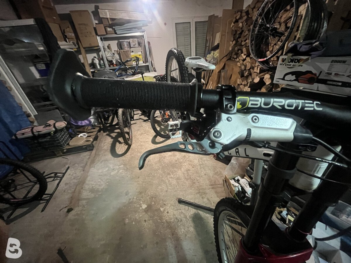 Commencal V5 2026