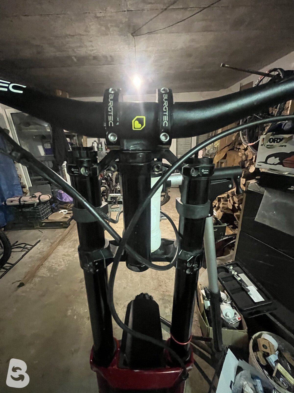 Commencal V5 2026