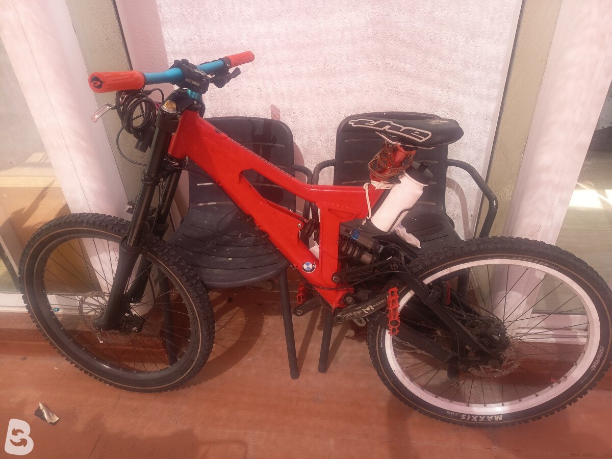 Mondraker Descenso