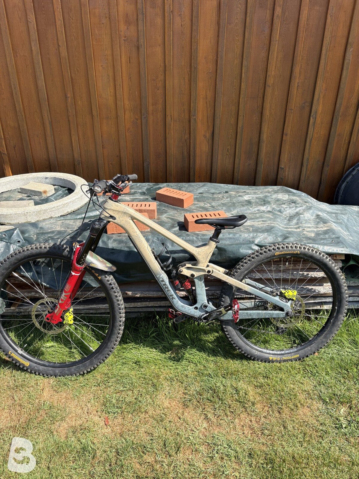 Trek Slash 2025