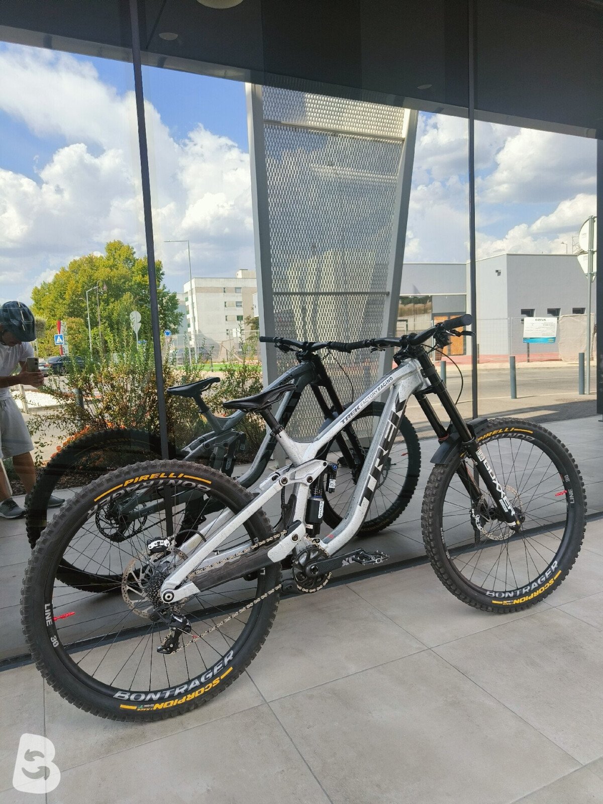 Trek Session 9 X01 2024