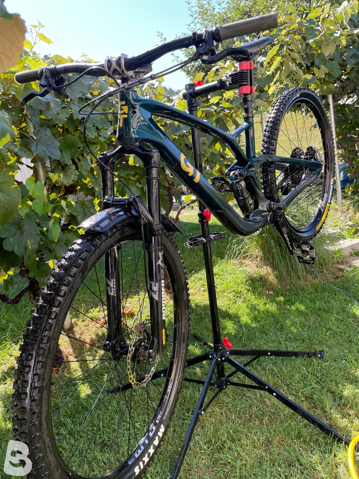 GT Sensor ST Carbon Elite 2023
