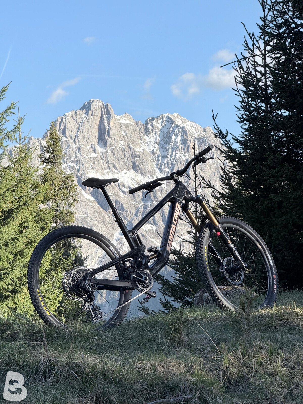 Santa Cruz MEGATOWER X0 AXS 2025