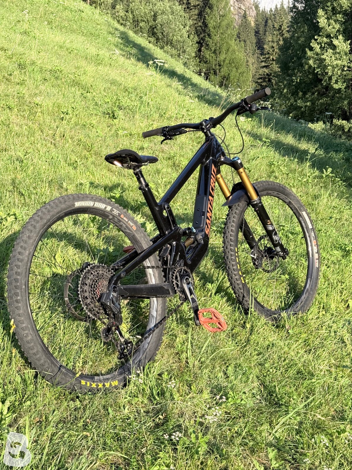 Santa Cruz MEGATOWER X0 AXS 2025
