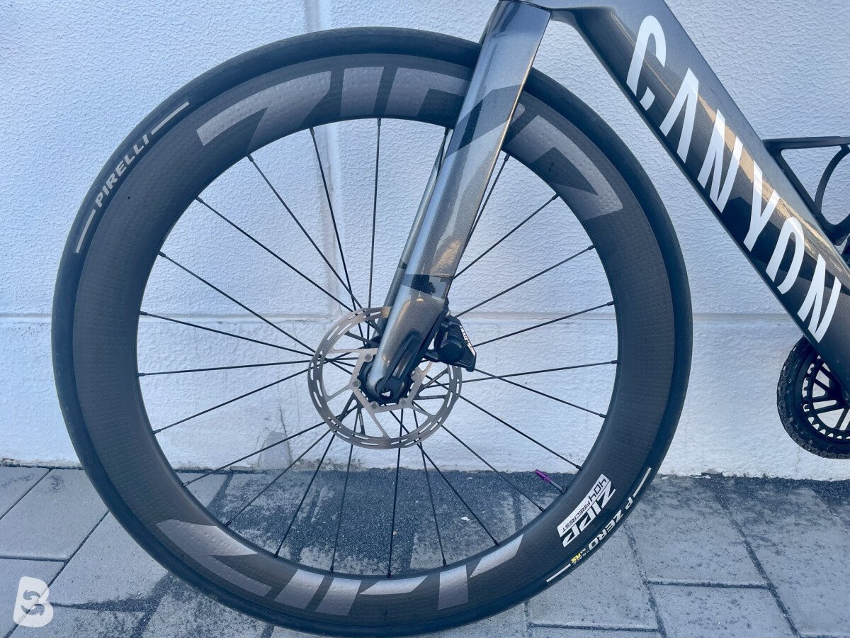 Canyon Aeroad CF SLX 8.0 Disc AXS 2025