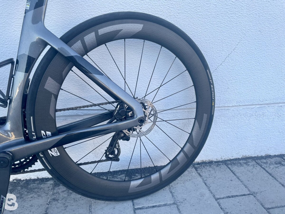 Canyon Aeroad CF SLX 8.0 Disc AXS 2025