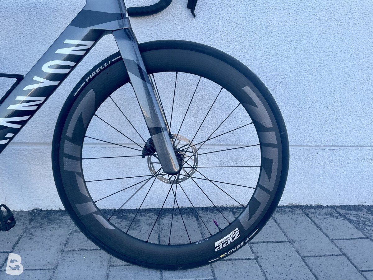 Canyon Aeroad CF SLX 8.0 Disc AXS 2025