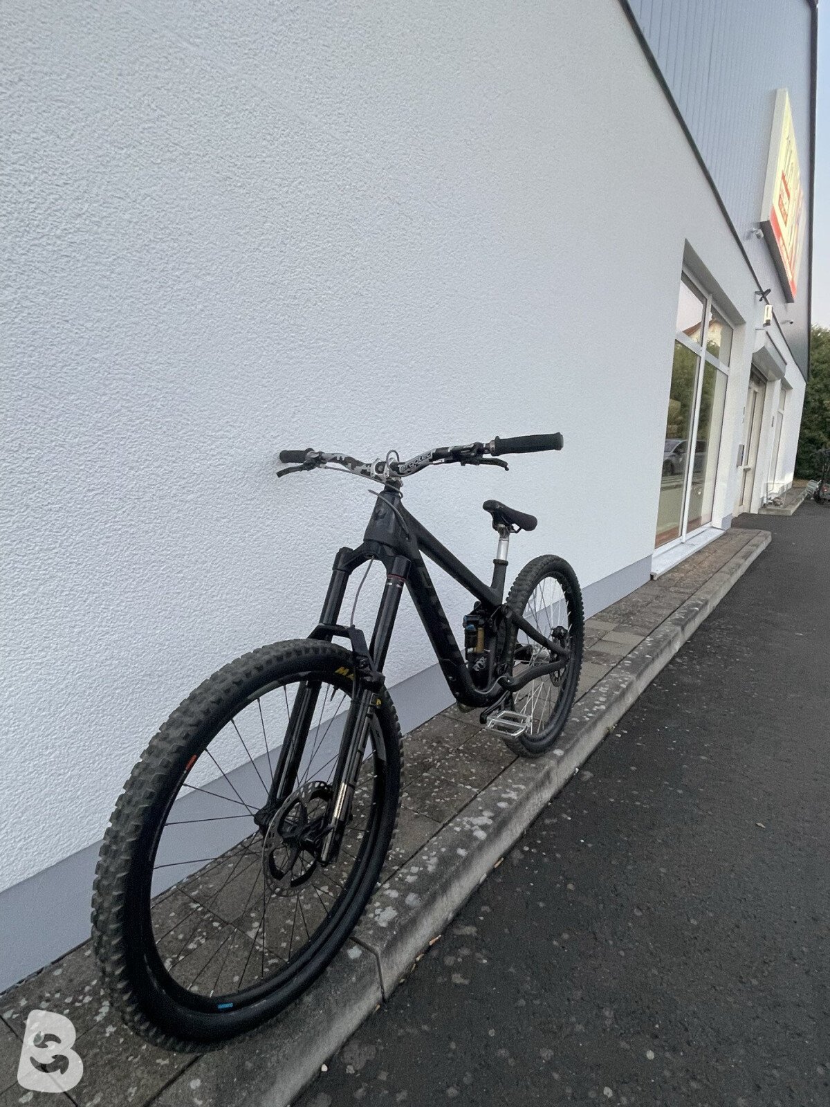 Pivot Mach 6 2025