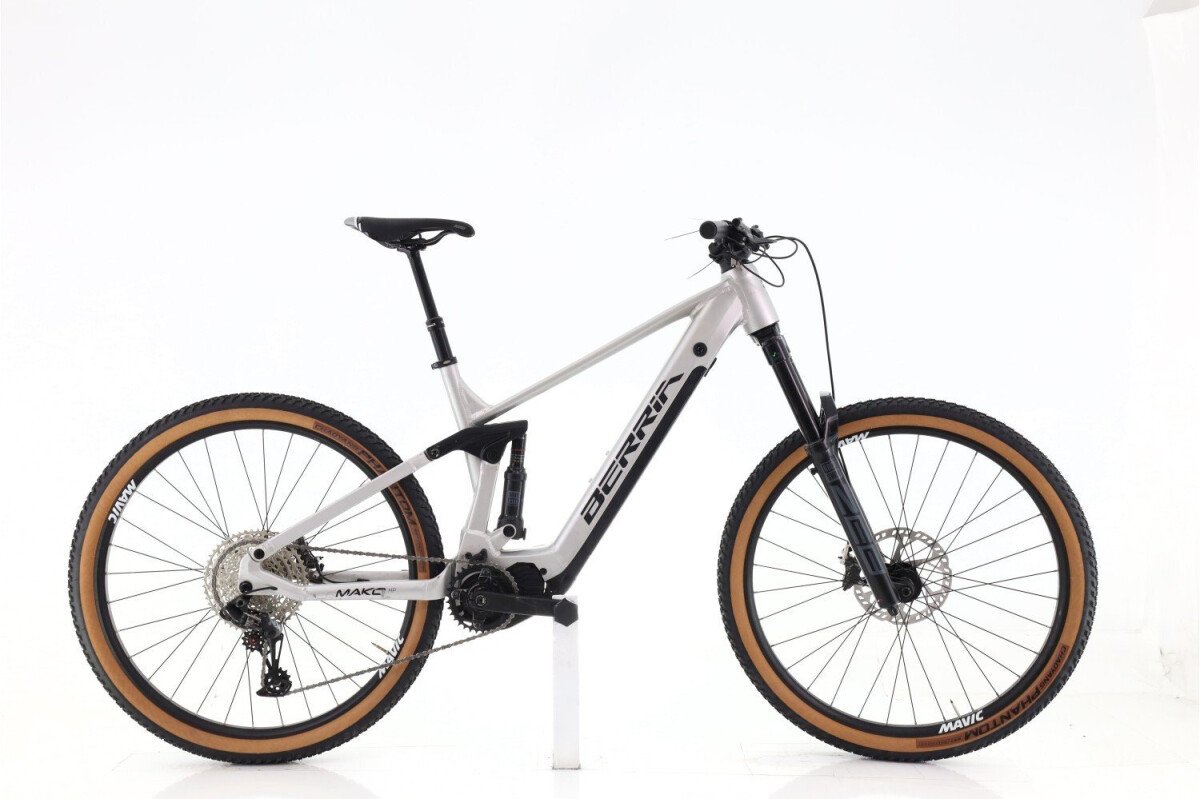 Berria Mako Hybrid HP 2022