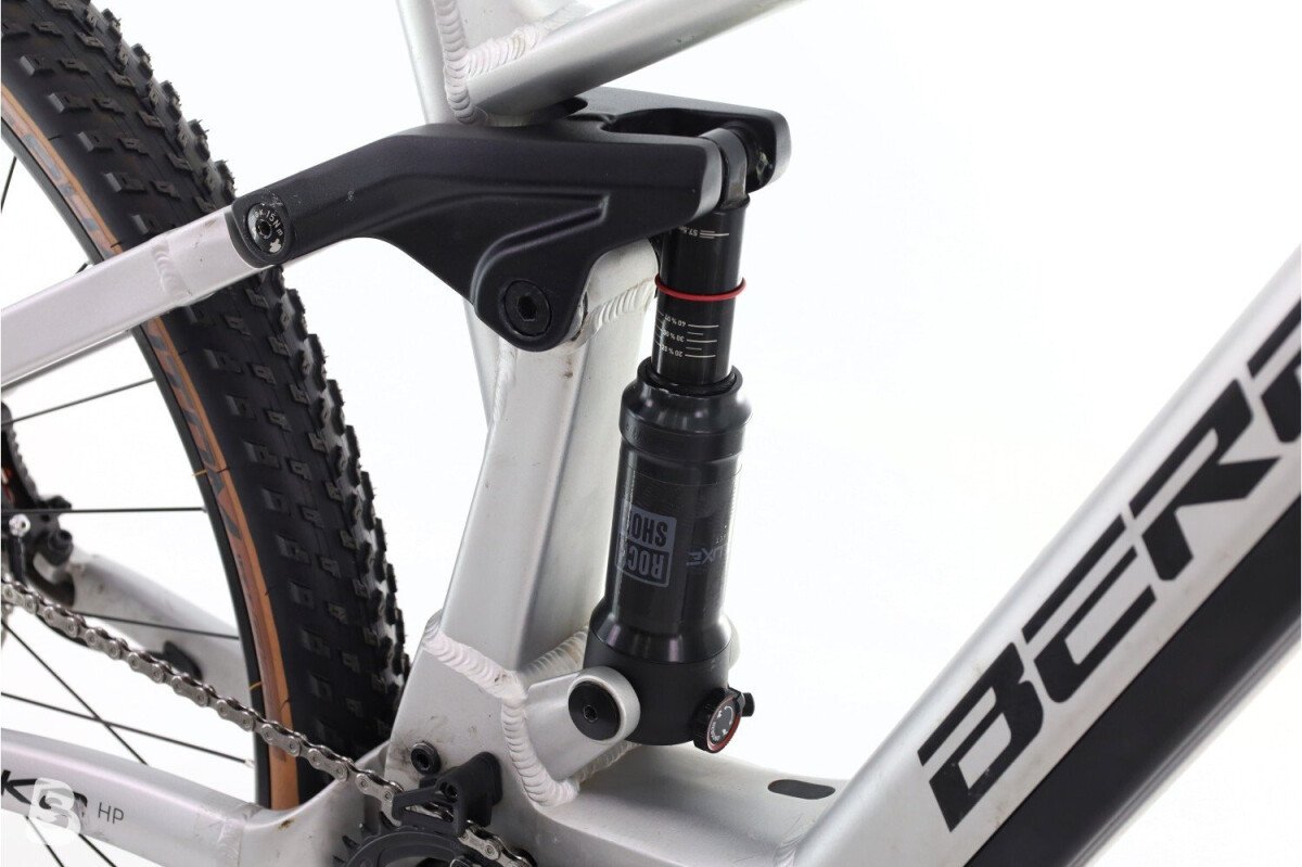 Berria Mako Hybrid HP 2022