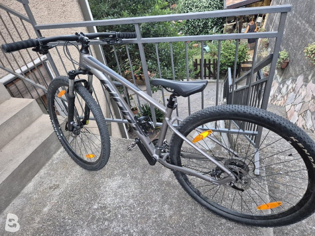 Giant Talon 4 2022