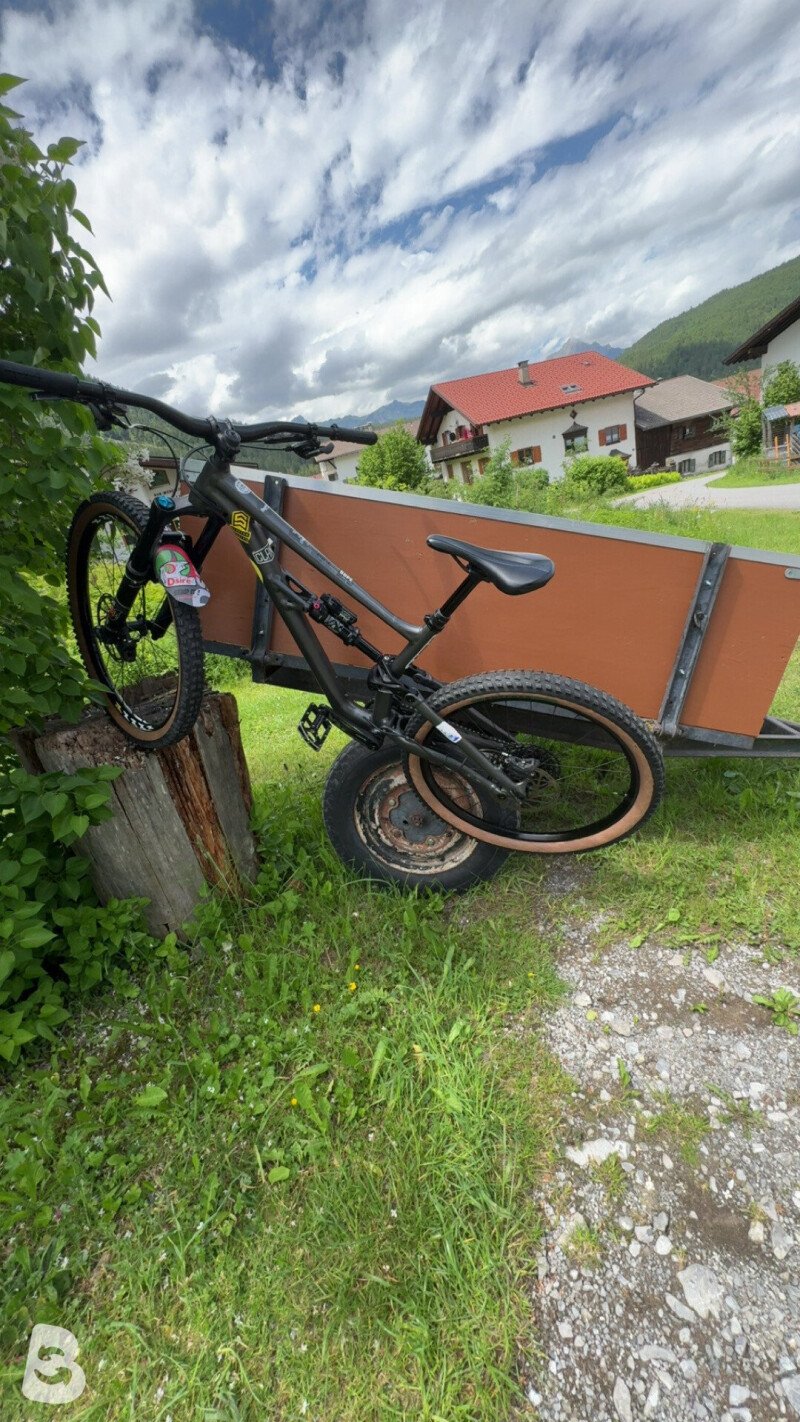 Specialized Status 160 2023