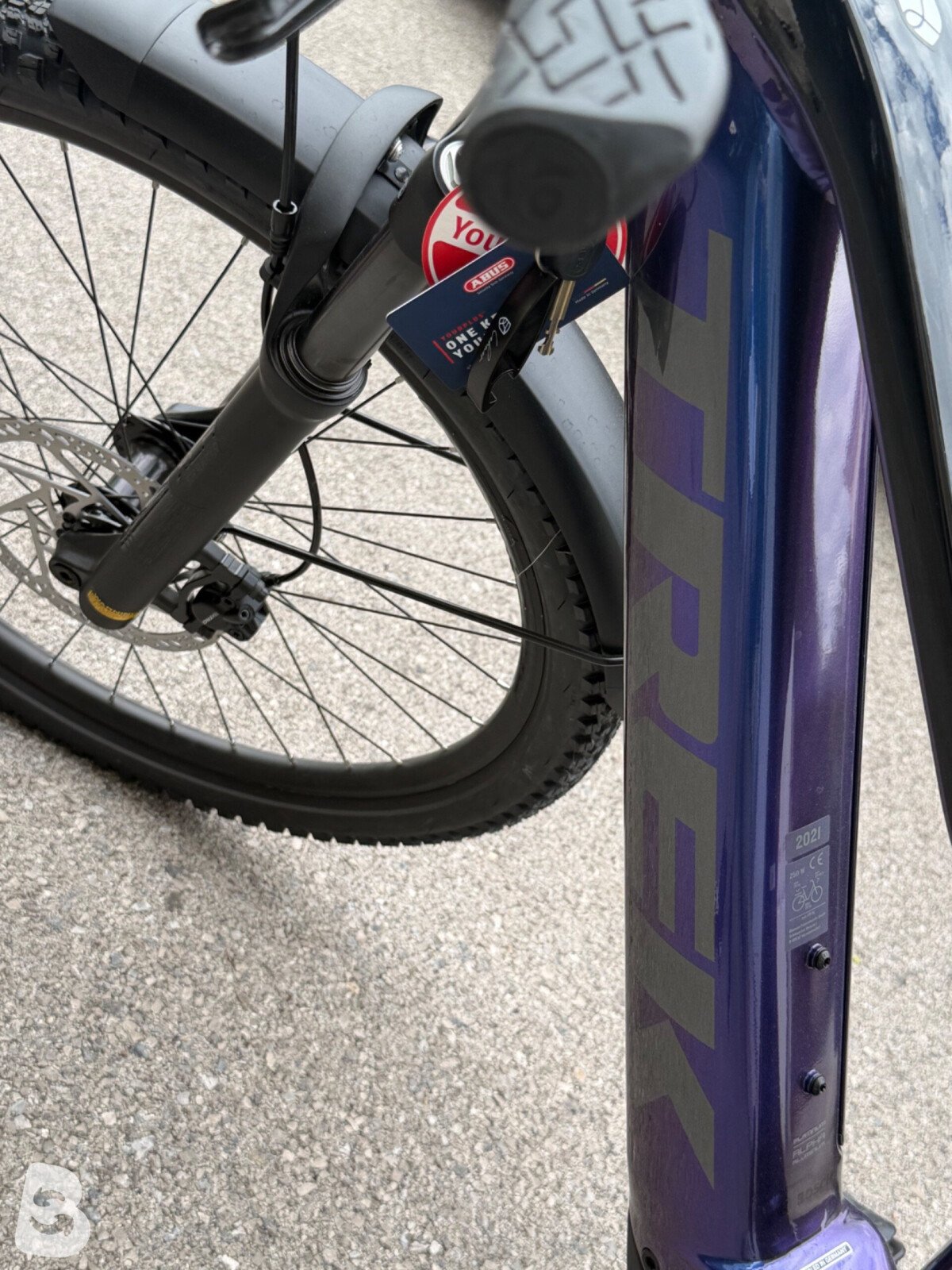 Trek Powerfly FS 4 Equipped Purple Flip/ Black - Rahmengröße : 39cm / 15,5" 2021