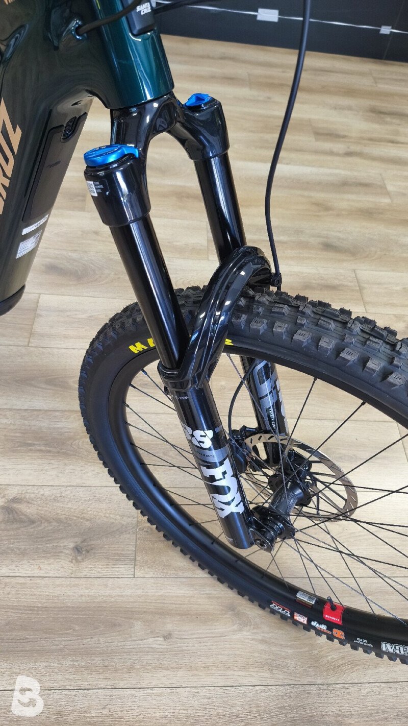 Santa Cruz Vala C 90 2026