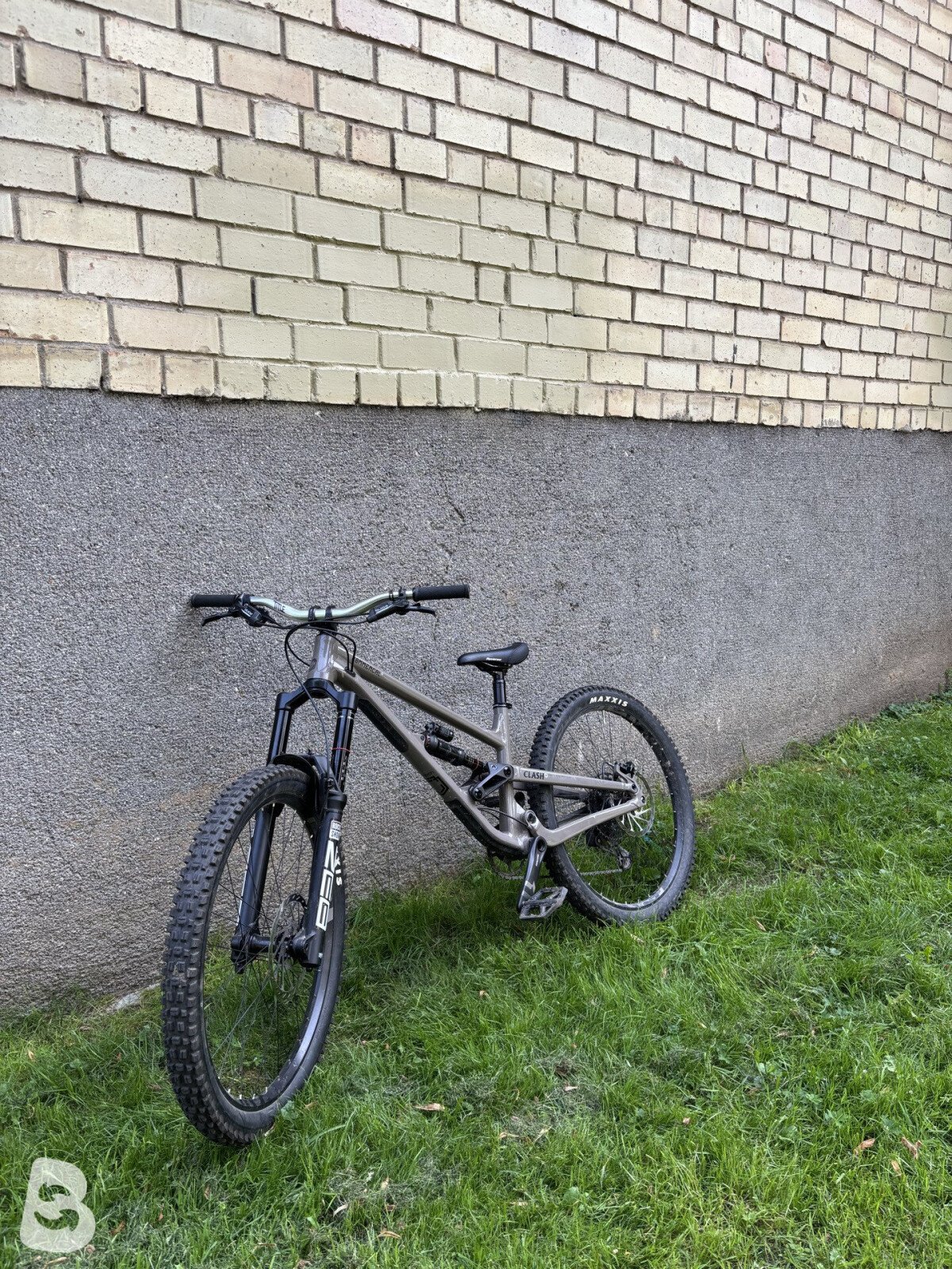 Commencal CLASH RIDE 2023