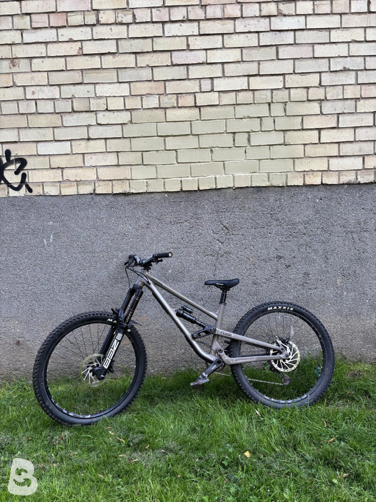Commencal CLASH RIDE 2023