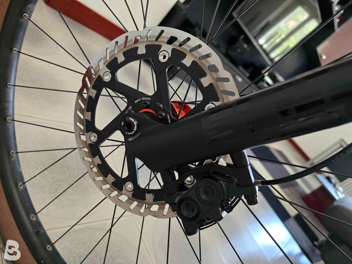 Cube Reaction Hybrid RACE 800 2026