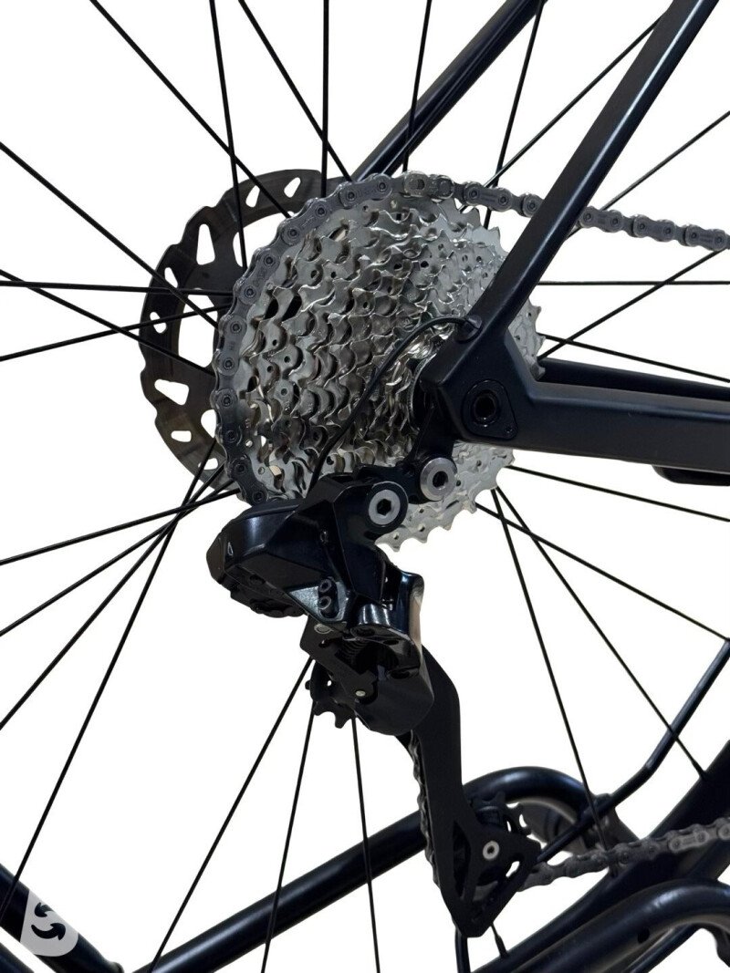 BMC Roadmachine FIVE Carbon Shimano 105 Di2 2023