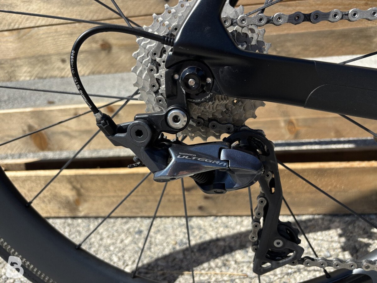 Van Rysel Ultra CF Ultegra Carbon Road Bike 2022