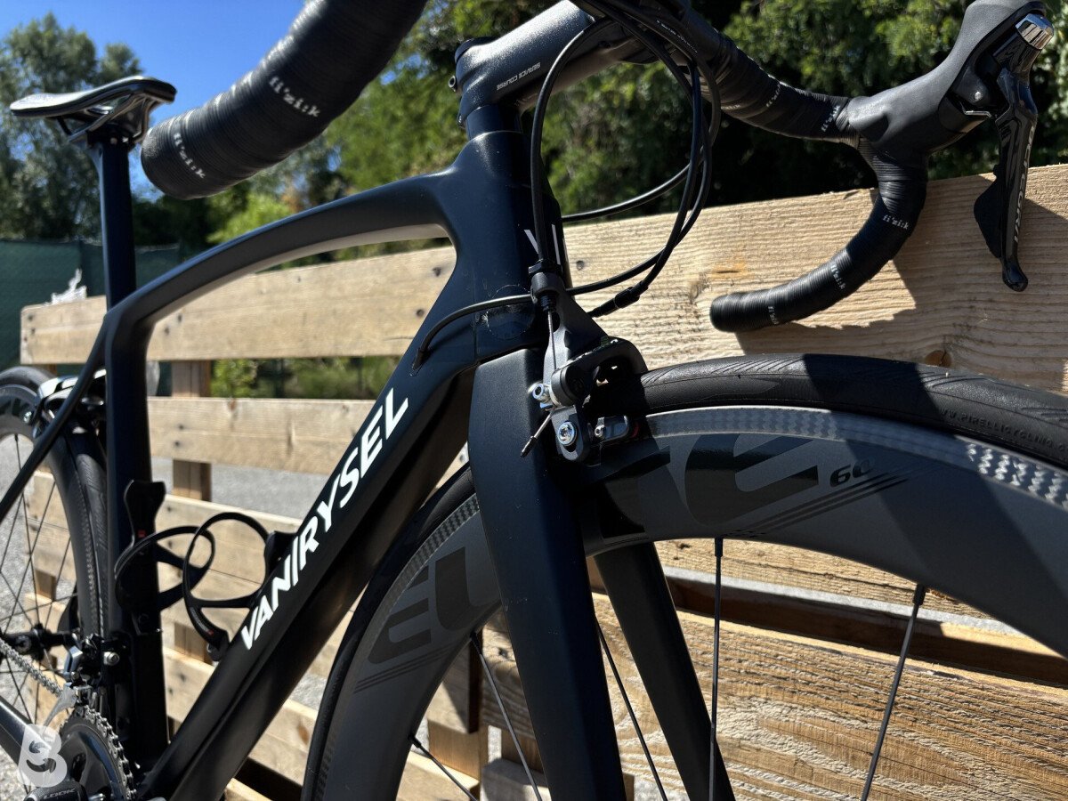 Van Rysel Ultra CF Ultegra Carbon Road Bike 2022