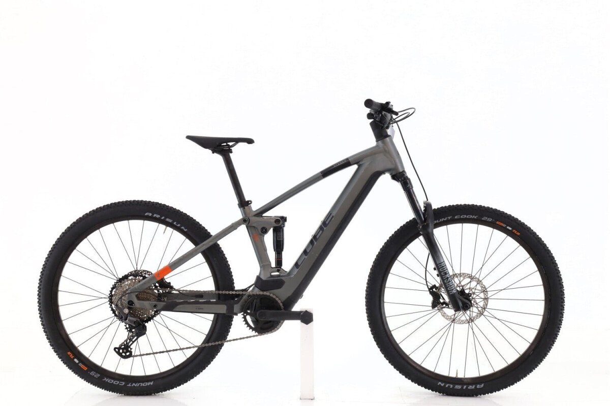 Cube Stereo Hybrid Pro 2022