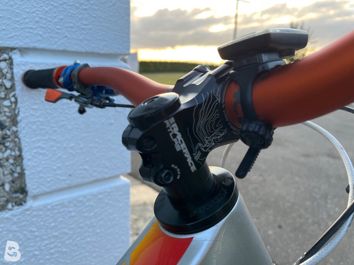 Pivot Firebird 2023