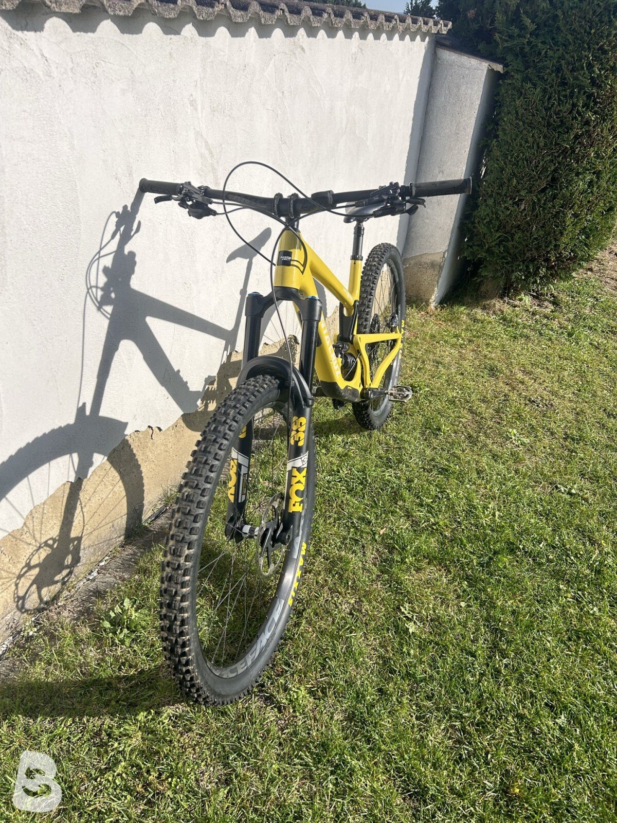 Santa Cruz Megatower XT Coil Carbon 2022