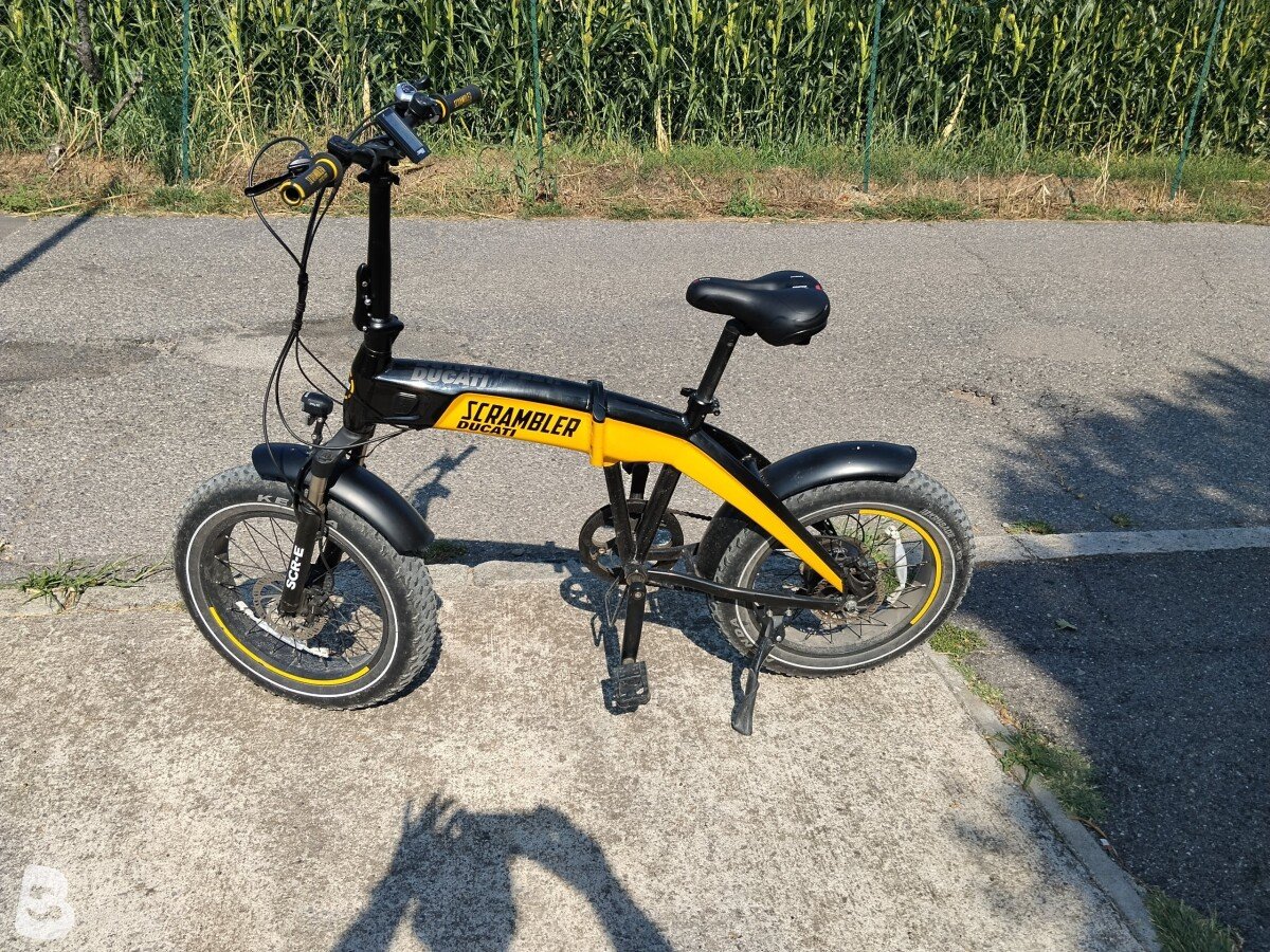Ducati Scr e 2020