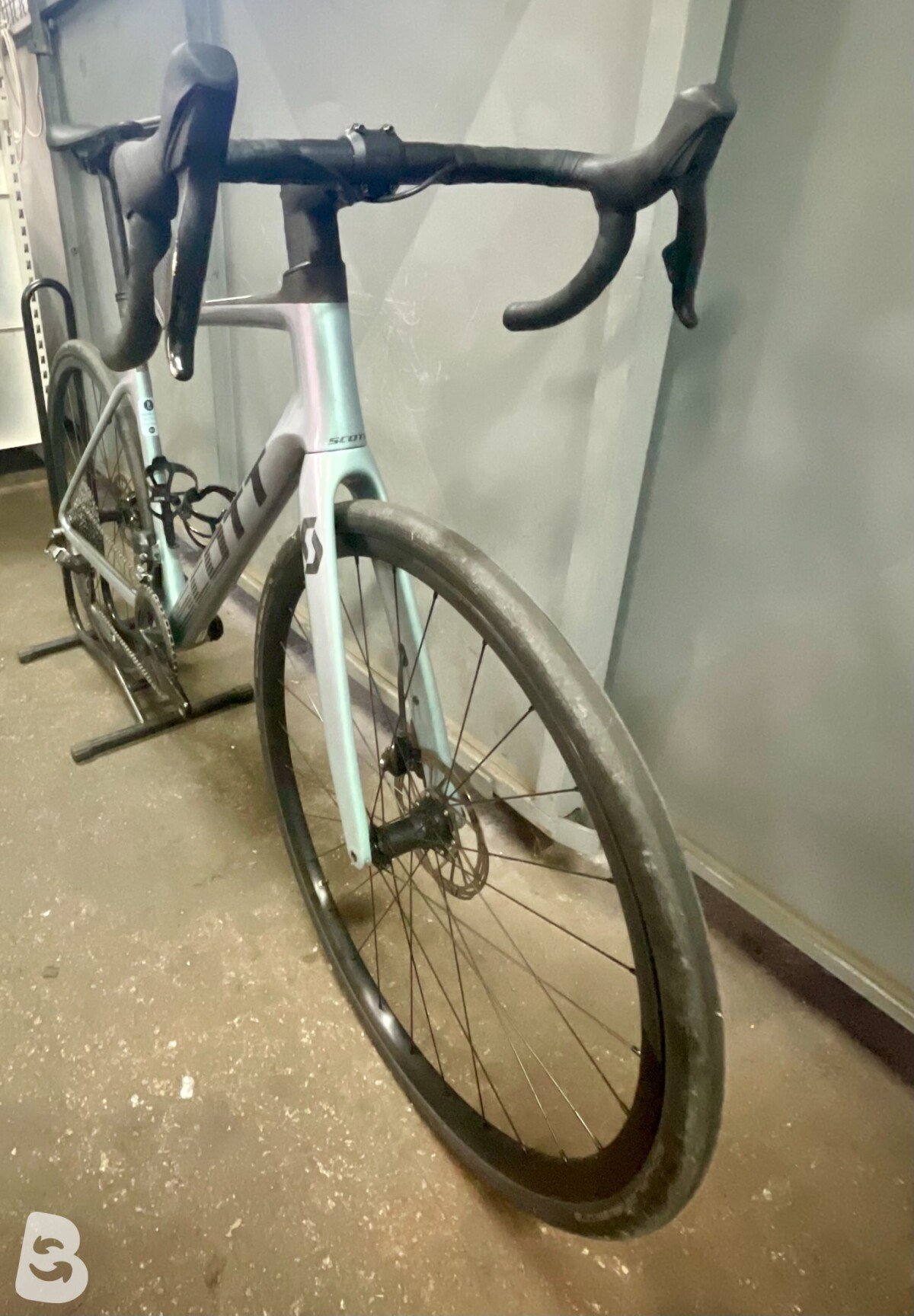 Scott addict road disc 10 2023