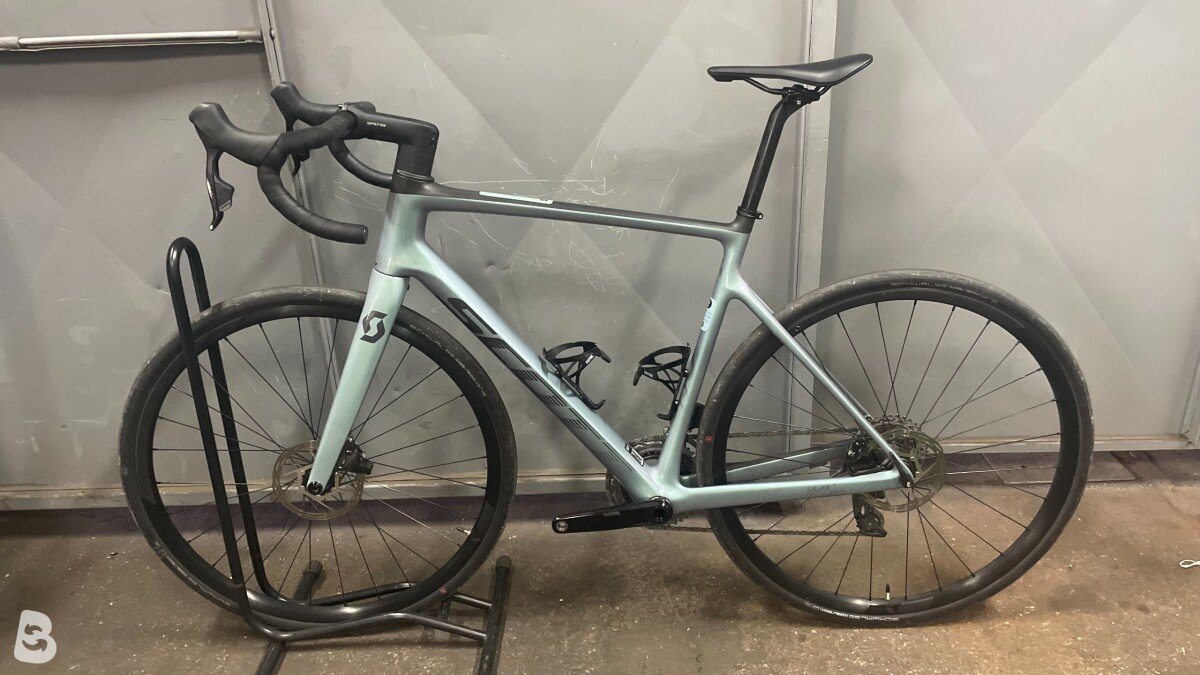 Scott addict road disc 10 2023