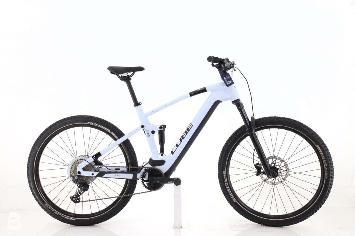 Cube Stereo Hybrid Pro 2024