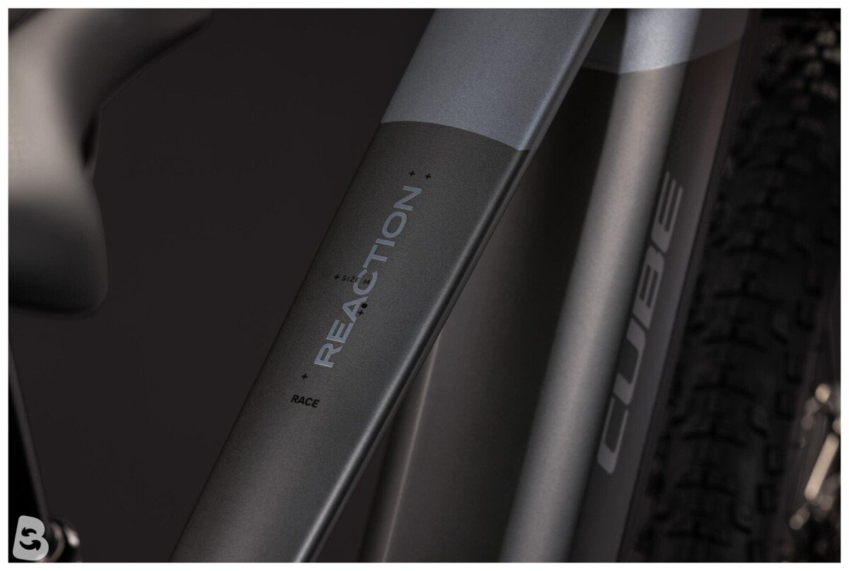 Cube Reaction Hybrid Race 800 slabgrey´n´chrome 2027