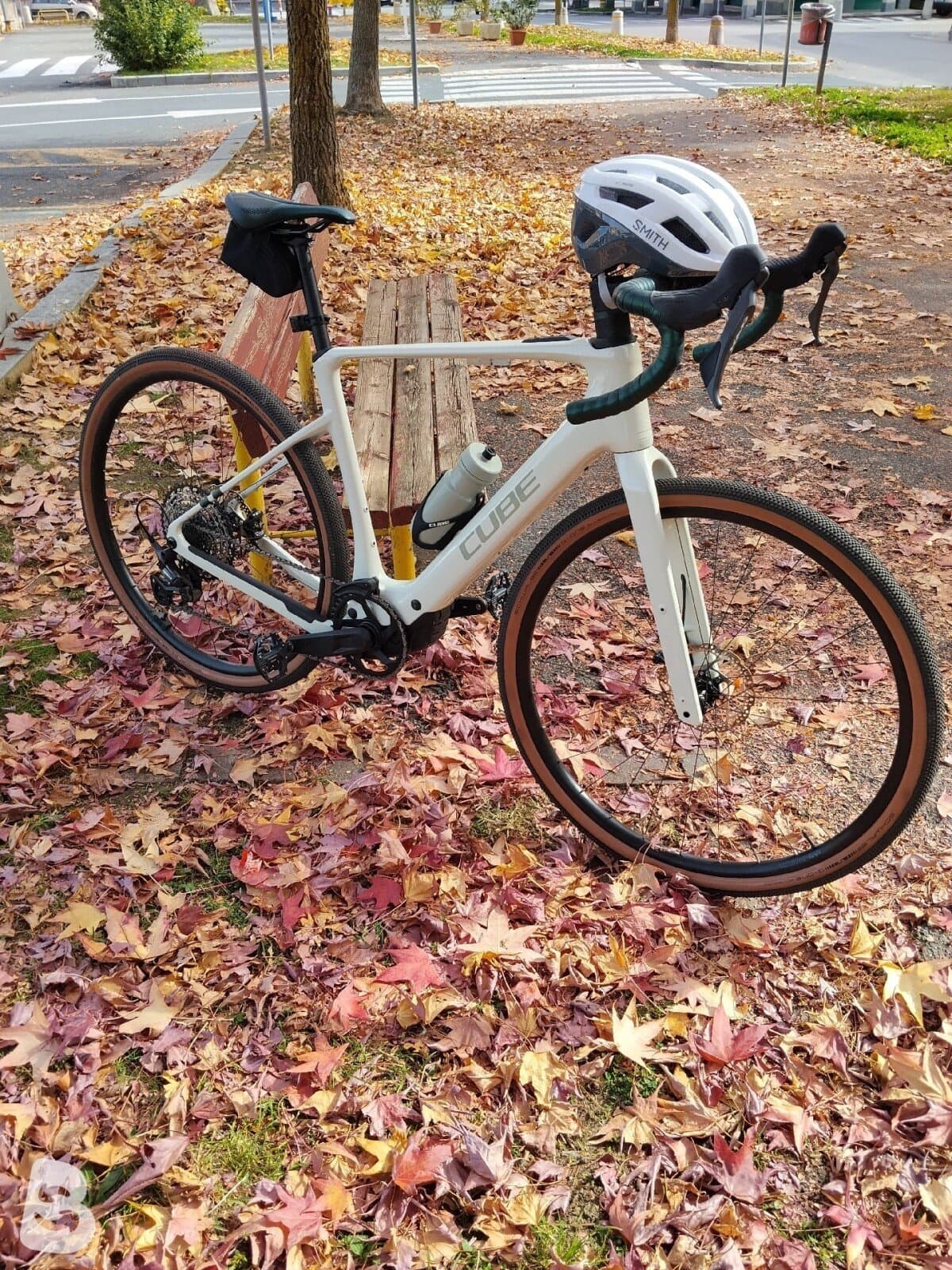 Cube Nuroad Hybrid C:62 Race 400x 2025