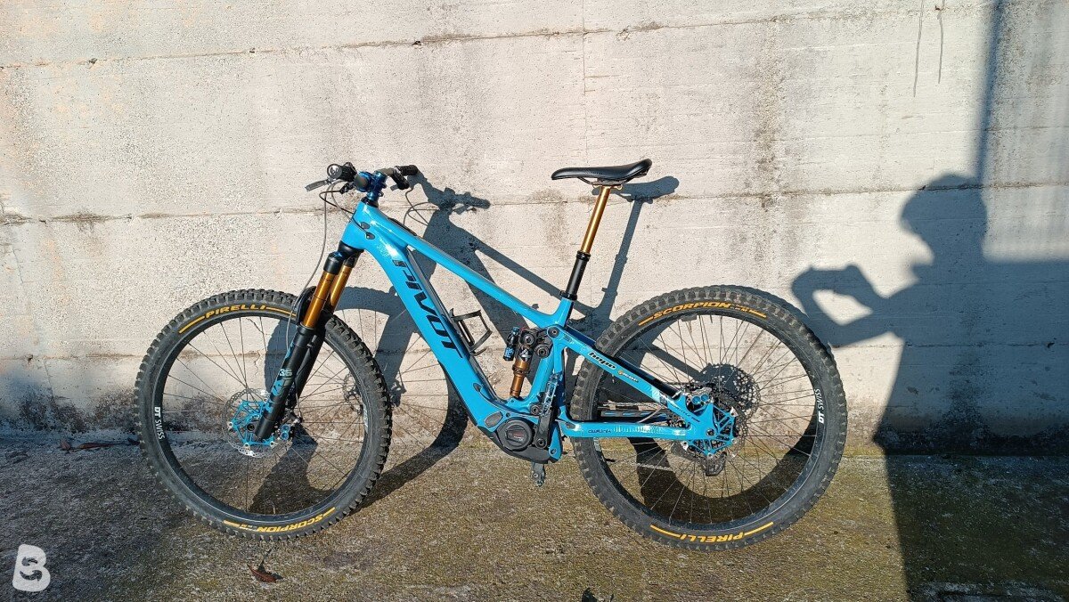 Pivot SHUTTLE AM Pro X0 Eagle Transmission 2024
