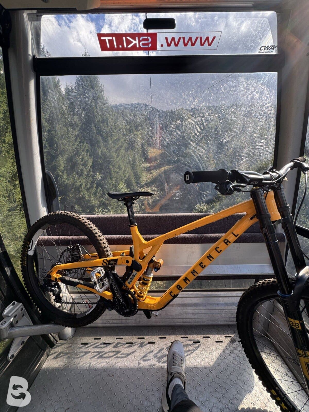 Commencal SUPREME DH V5 OHLINS EDITION OHLINS 2023