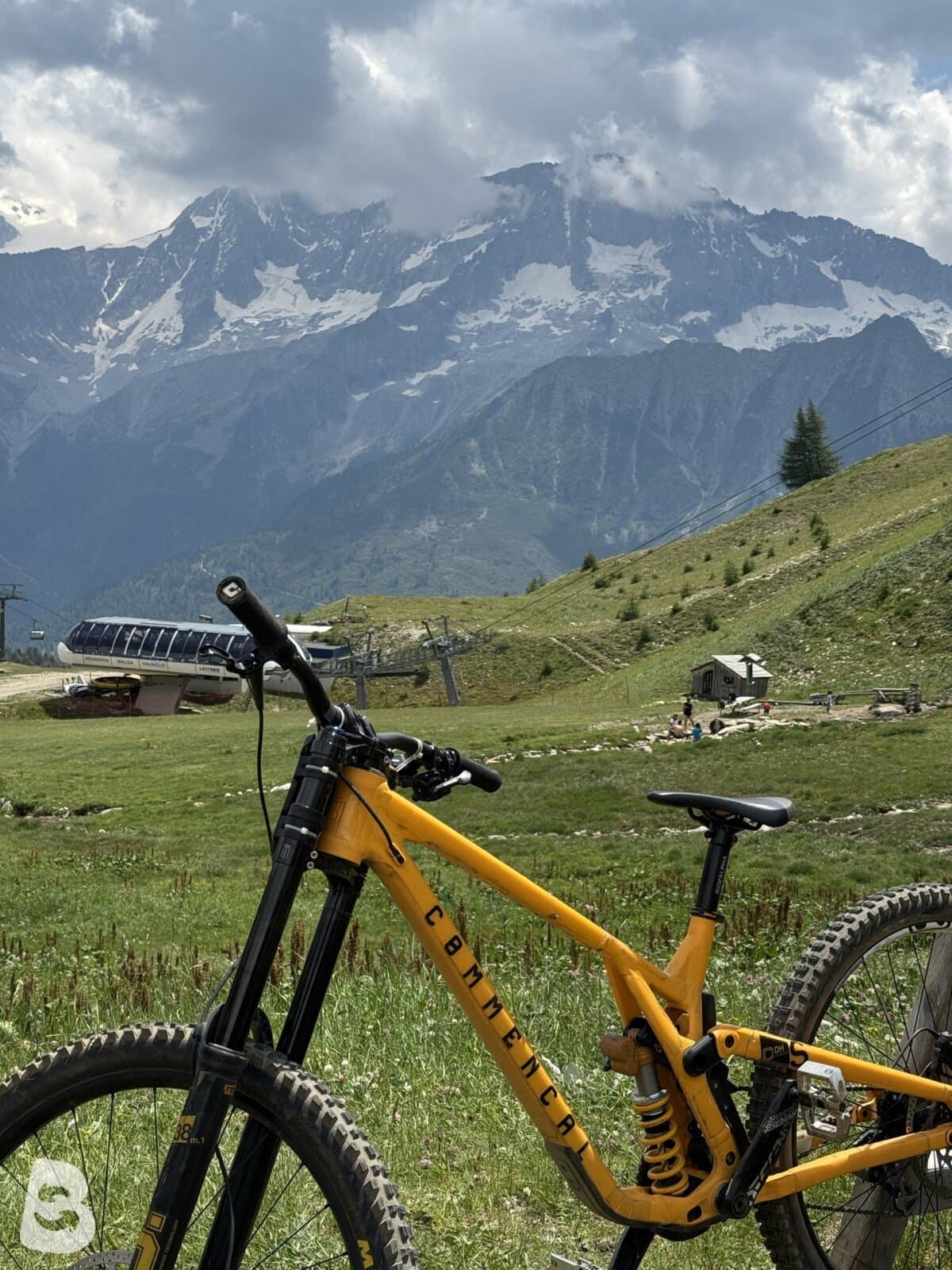 Commencal SUPREME DH V5 OHLINS EDITION OHLINS 2023