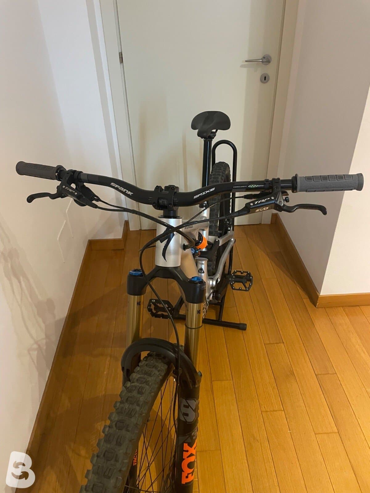 Specialized Stuntjamper 15 Fox coil alloy 2025