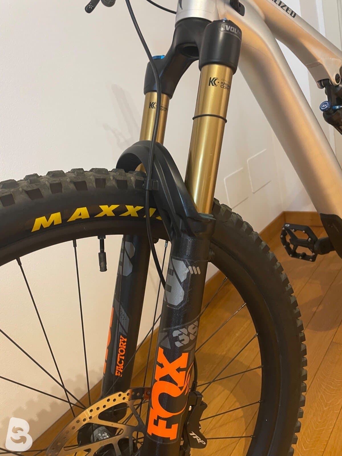 Specialized Stuntjamper 15 Fox coil alloy 2025