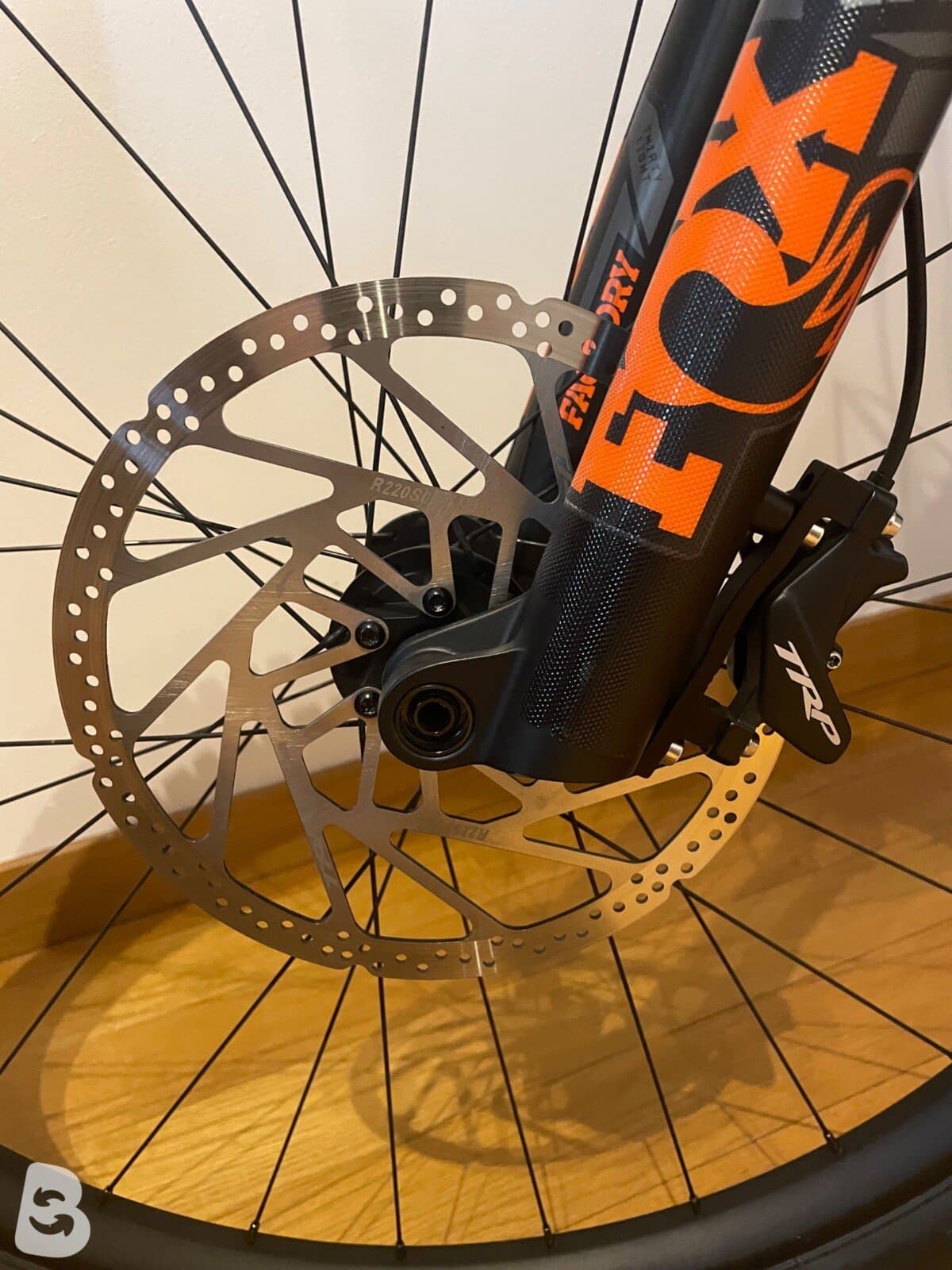 Specialized Stuntjamper 15 Fox coil alloy 2025