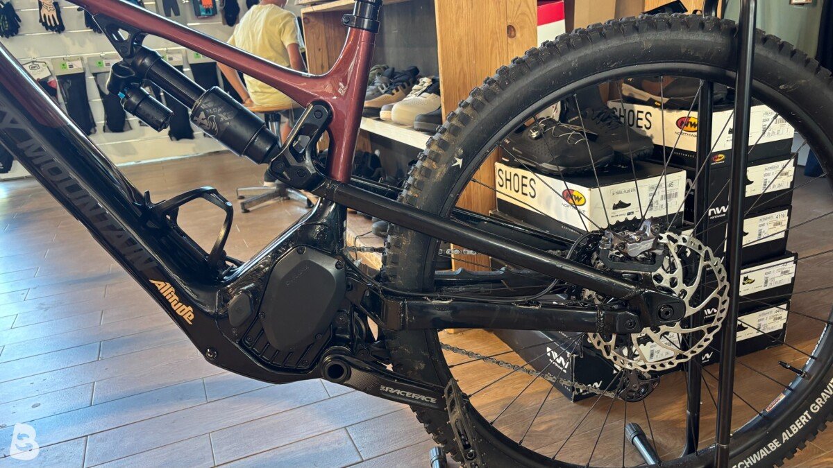 Rocky Mountain Altitude Powerplay Carbon 70 2023