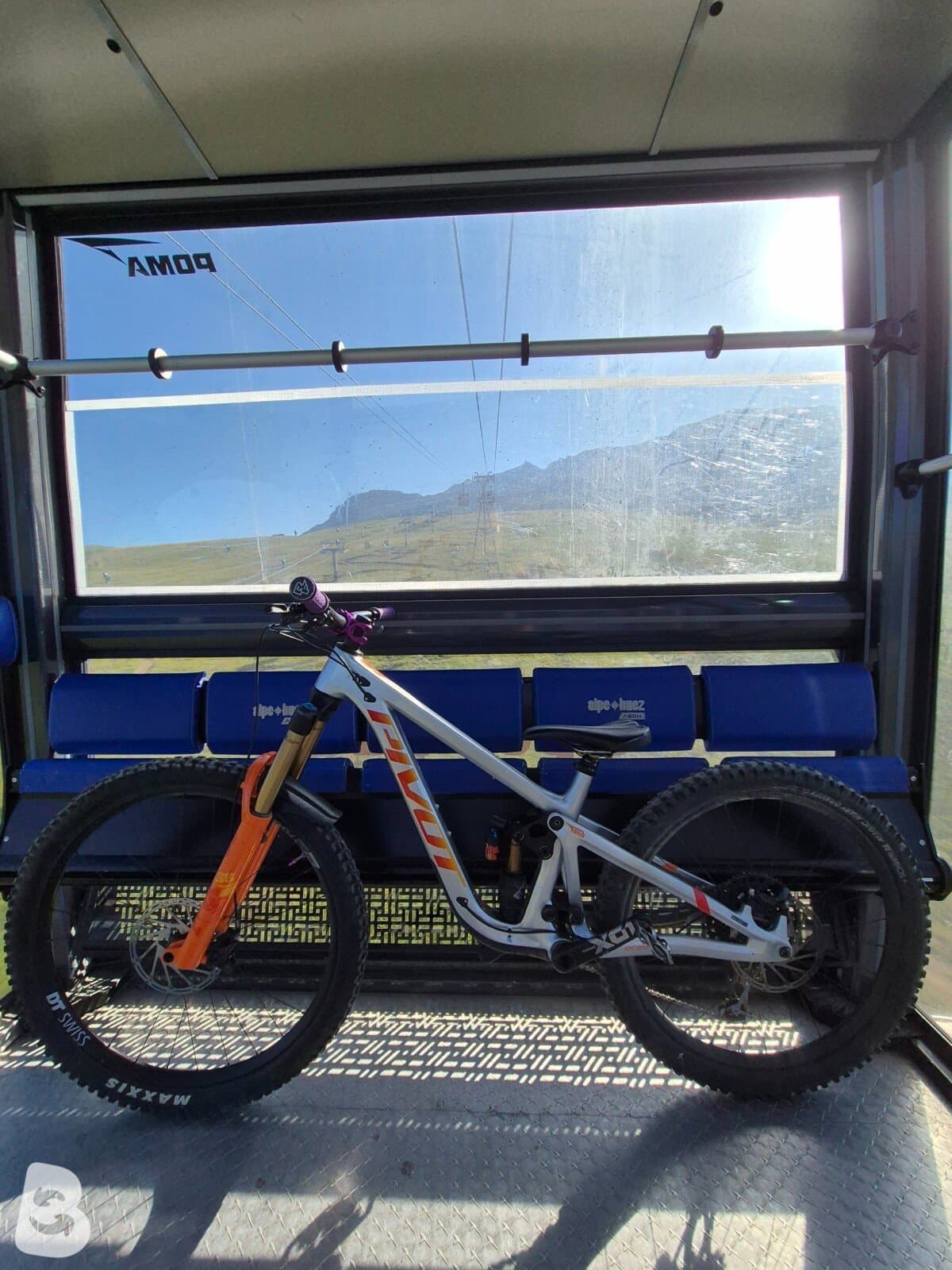 Pivot Firebird Pro X01 2023