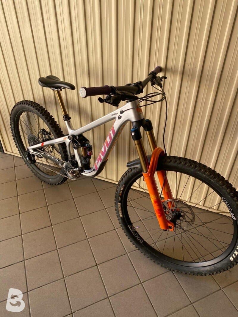 Pivot Firebird Pro X01 2023