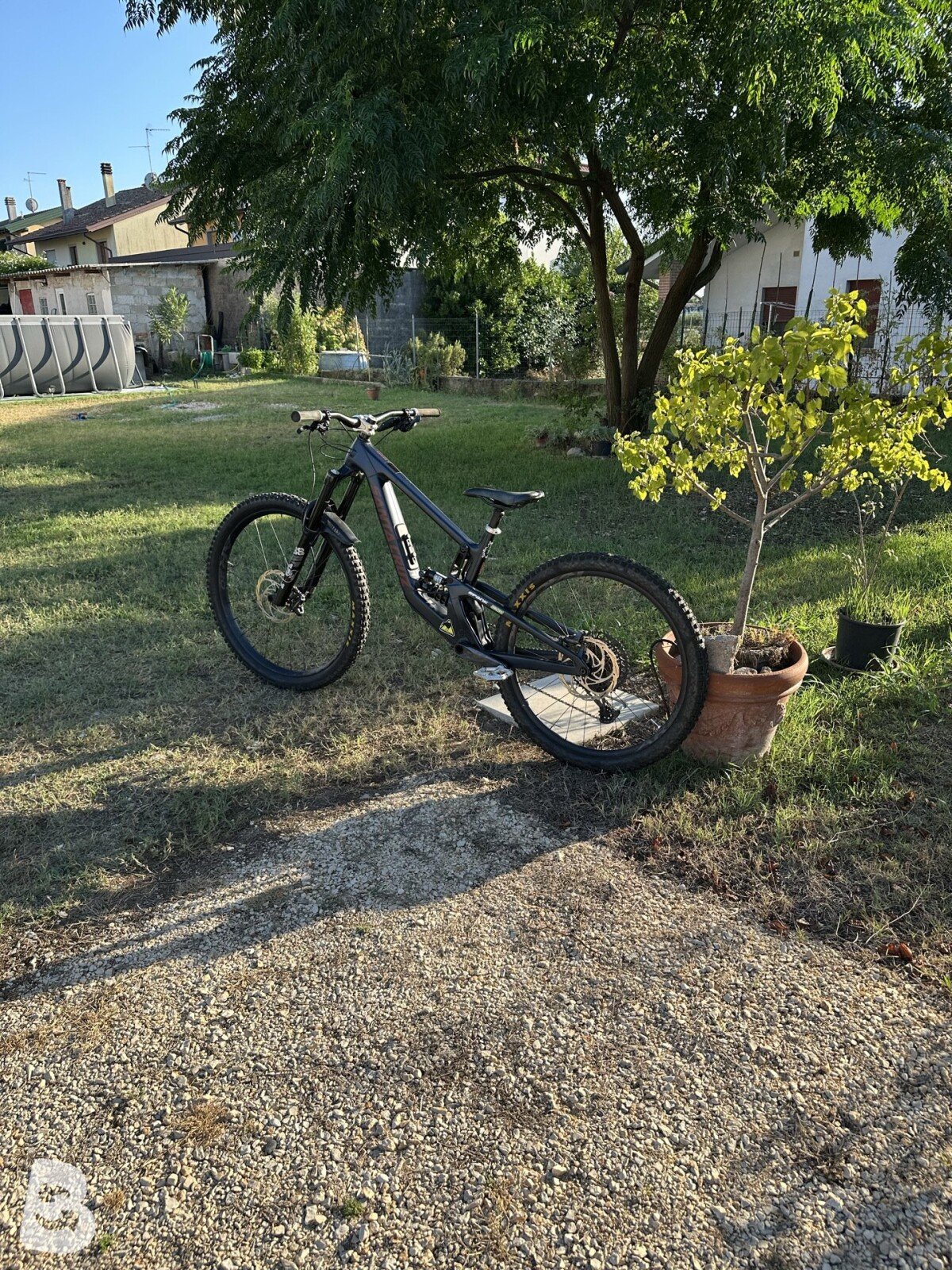 Santa Cruz NOMAD S / Carbon C 2024